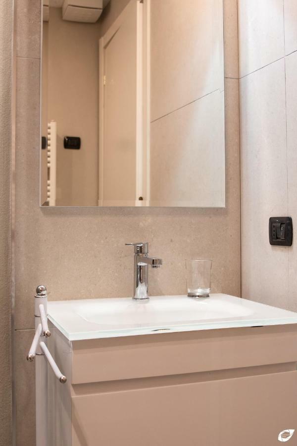 2-Bedroom Apt, With Balcony & Aircondition - 50 M From The Beach Marina di Pietrasanta Bagian luar foto
