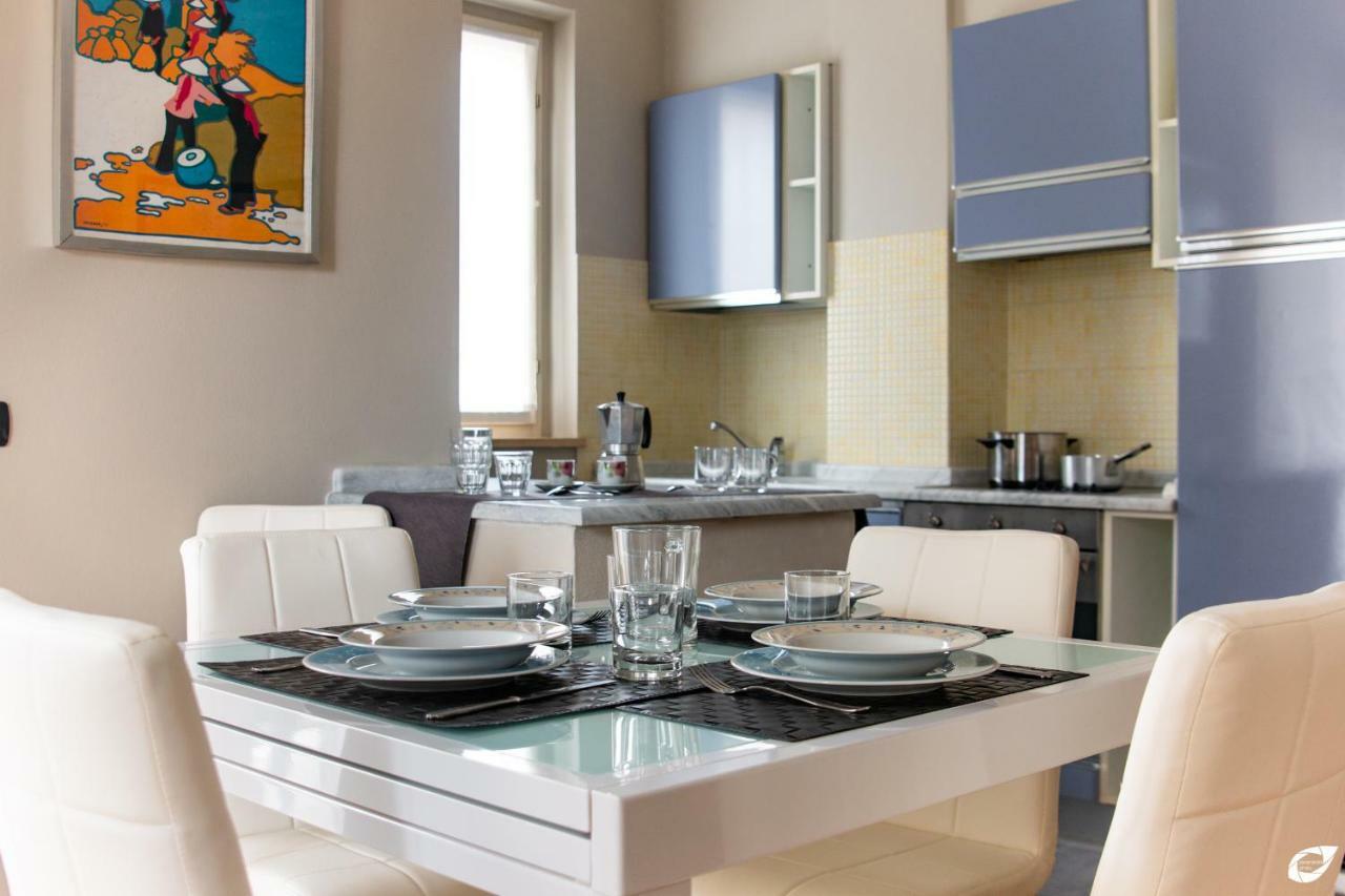 2-Bedroom Apt, With Balcony & Aircondition - 50 M From The Beach Marina di Pietrasanta Bagian luar foto